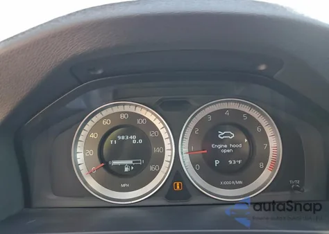 2013 Volvo S60 T5 z USA, uszkodzony, nr VIN YV1612FS5D2173576